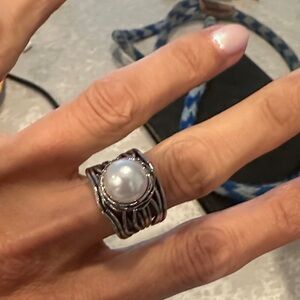 Elegant Silver Pearl Ring